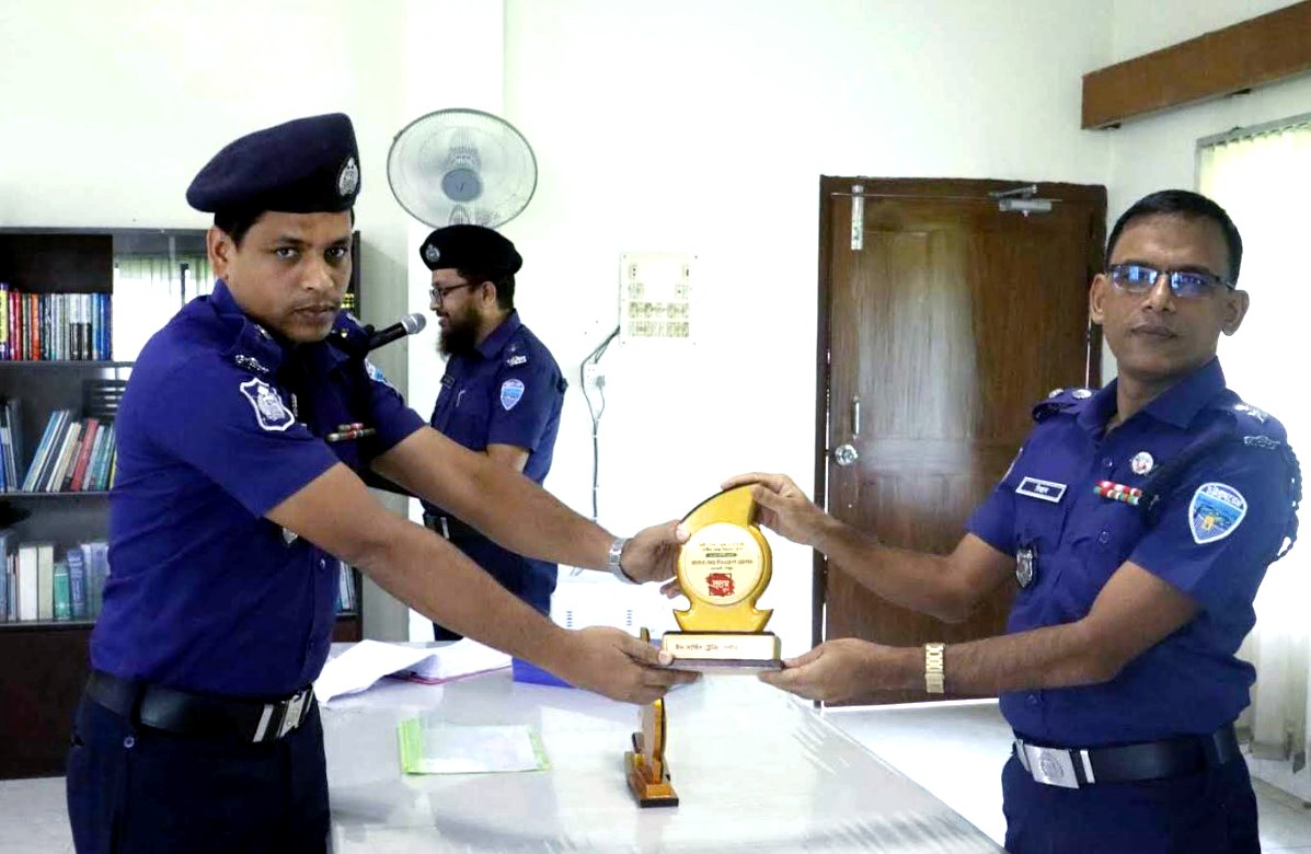 কুমিল্লা ইন- সার্ভিস ট্রেনিং সেন্টারে প্রথম স্থান অর্জন করলেন চাঁদপুরের কচুয়া থানার এএসআই
